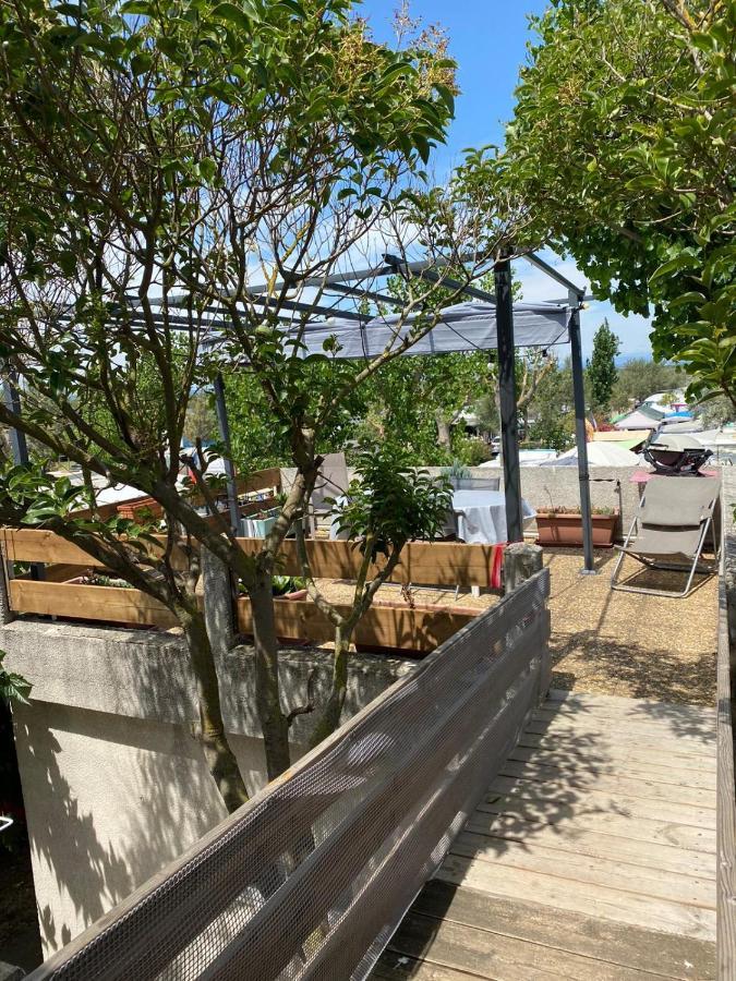 Appt Avec Parking, Clim, Wifi A 50 M De La Plage بالافاس ليه فلو المظهر الخارجي الصورة