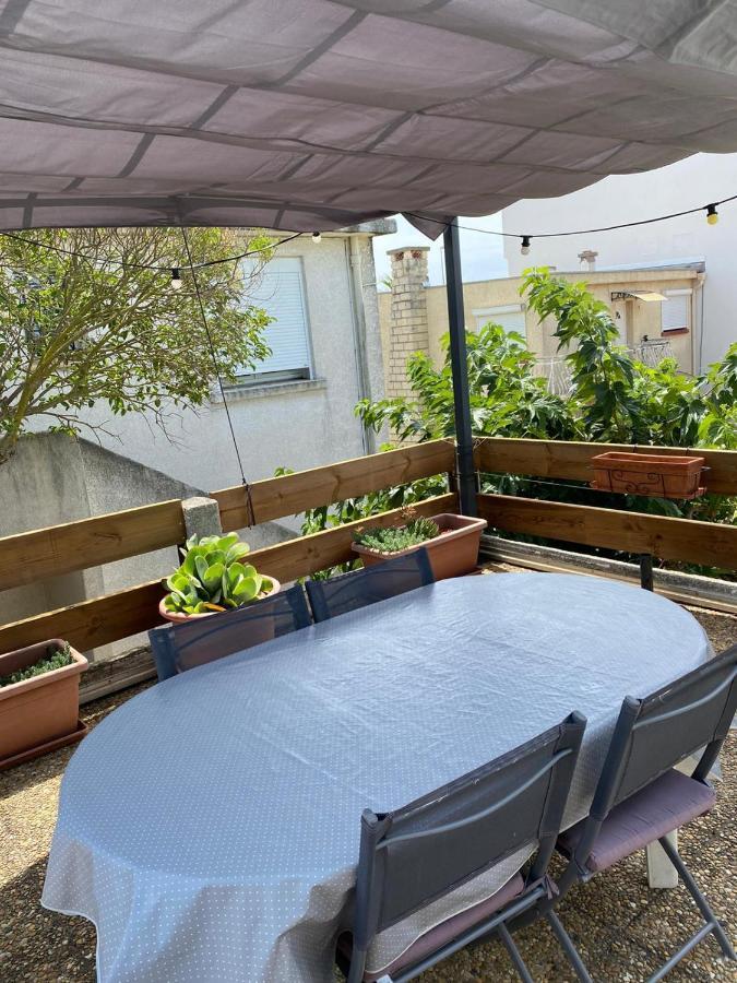 Appt Avec Parking, Clim, Wifi A 50 M De La Plage بالافاس ليه فلو المظهر الخارجي الصورة